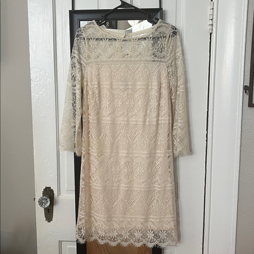 Max‎ Studio Cream Lace Dress